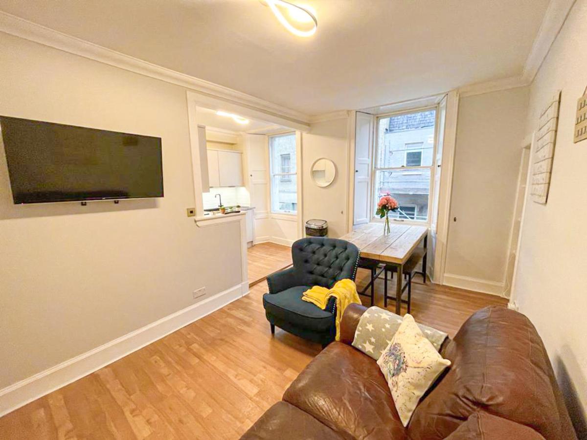Rose Street'S Hidden Treasure- 2Bed Newly Refurbished Apt 爱丁堡 外观 照片