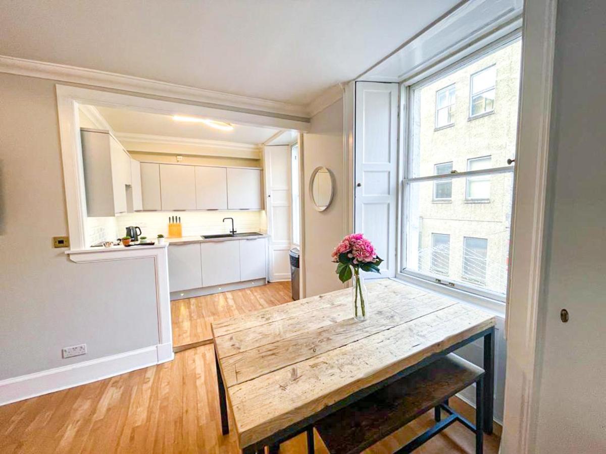 Rose Street'S Hidden Treasure- 2Bed Newly Refurbished Apt 爱丁堡 外观 照片