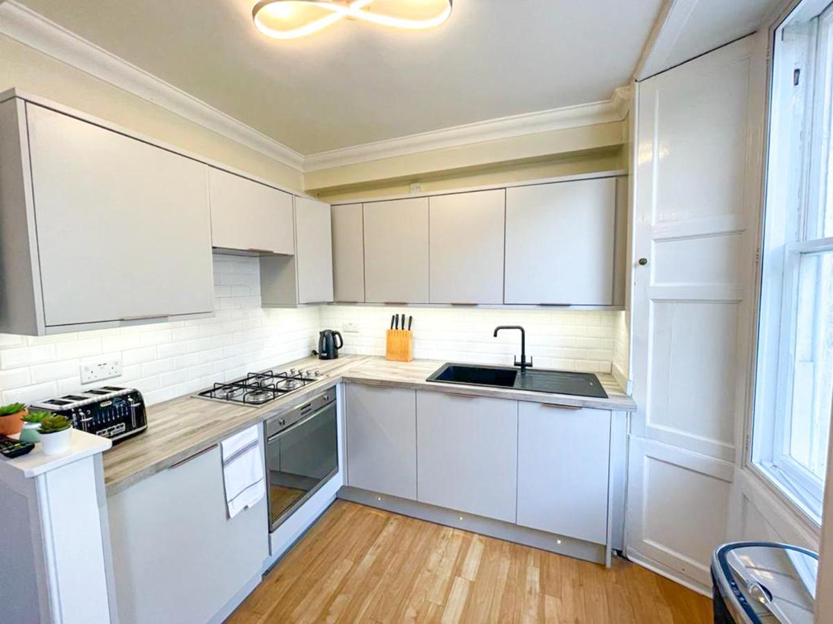 Rose Street'S Hidden Treasure- 2Bed Newly Refurbished Apt 爱丁堡 外观 照片