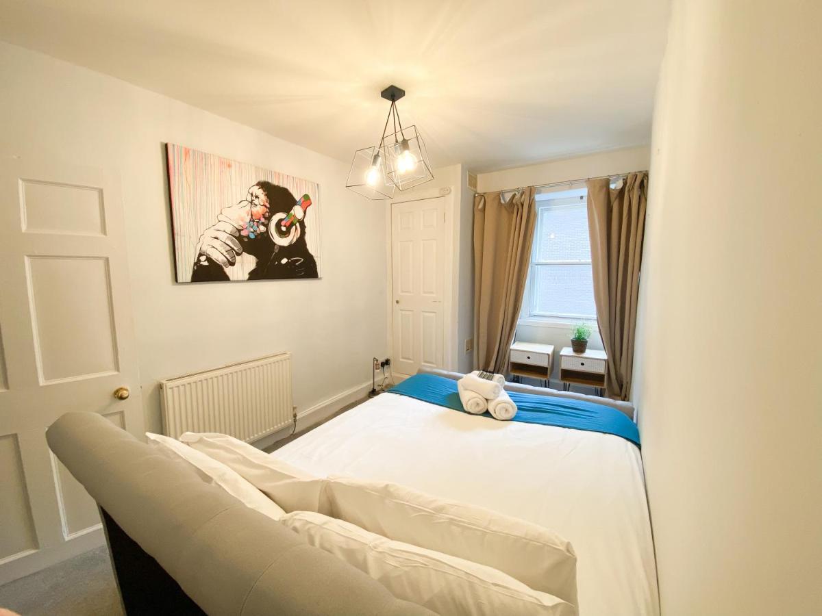 Rose Street'S Hidden Treasure- 2Bed Newly Refurbished Apt 爱丁堡 外观 照片