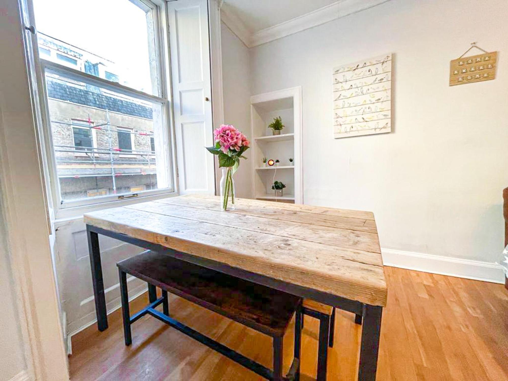 Rose Street'S Hidden Treasure- 2Bed Newly Refurbished Apt 爱丁堡 外观 照片