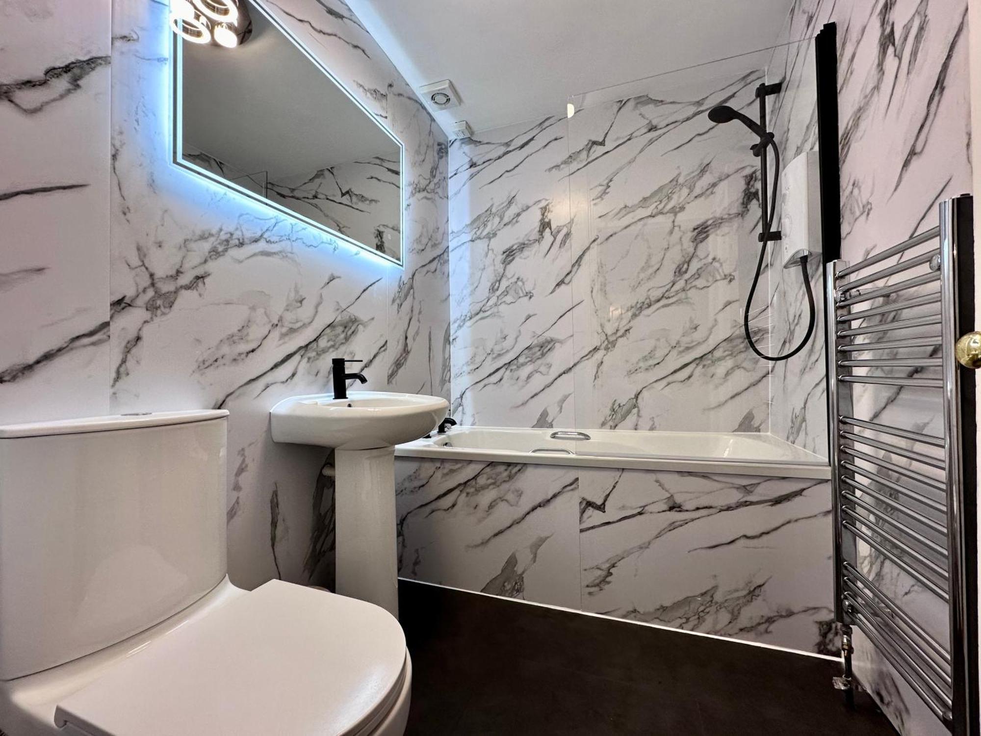 Rose Street'S Hidden Treasure- 2Bed Newly Refurbished Apt 爱丁堡 外观 照片